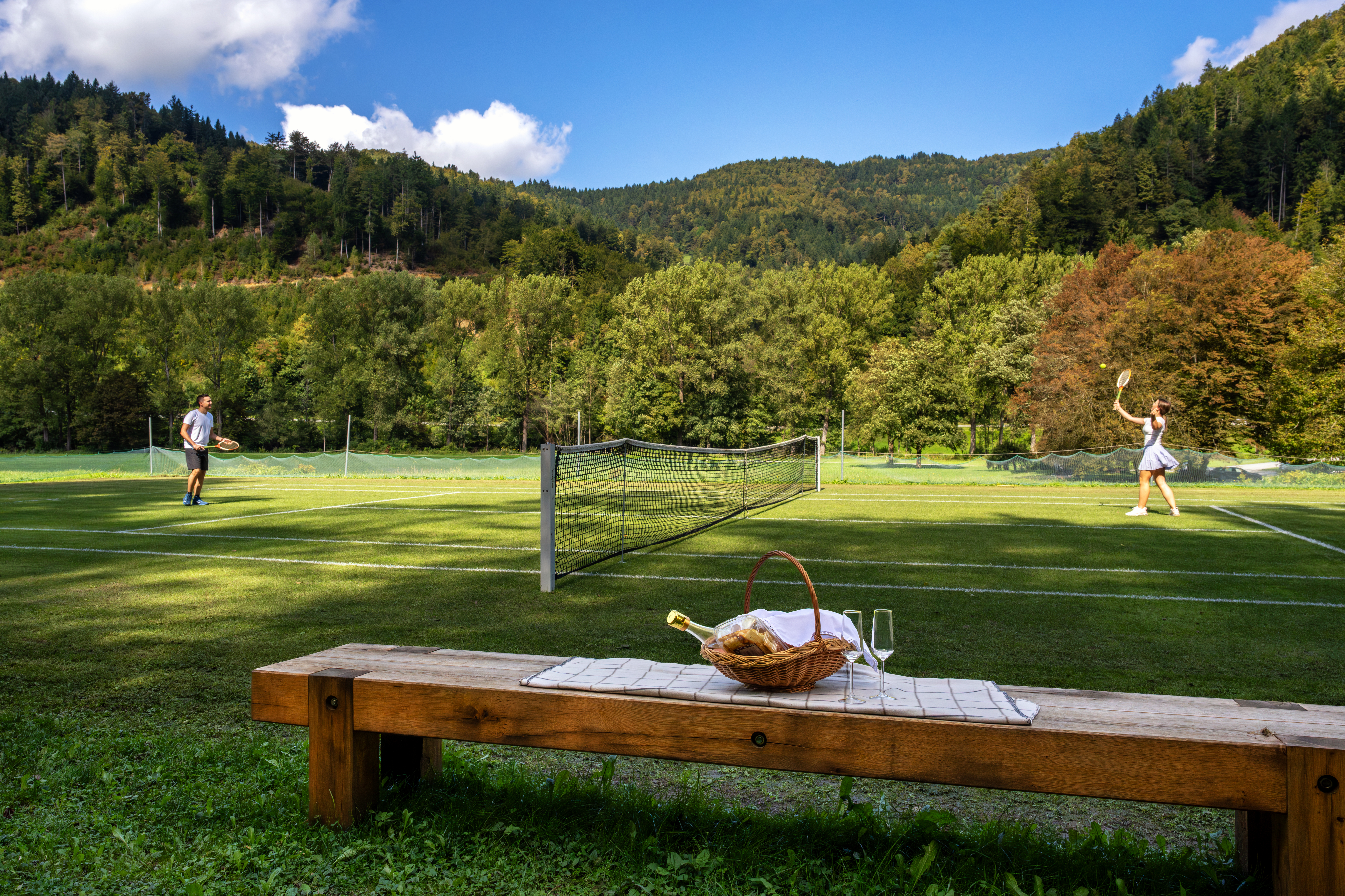 Tenis in piknik v objemu narave za skupine spodaj